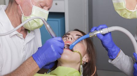 Amalgamat dentystyczny – jak bezpiecznie się go pozbyć?