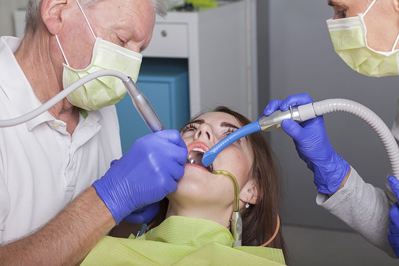 Amalgamat dentystyczny – jak bezpiecznie się go pozbyć?